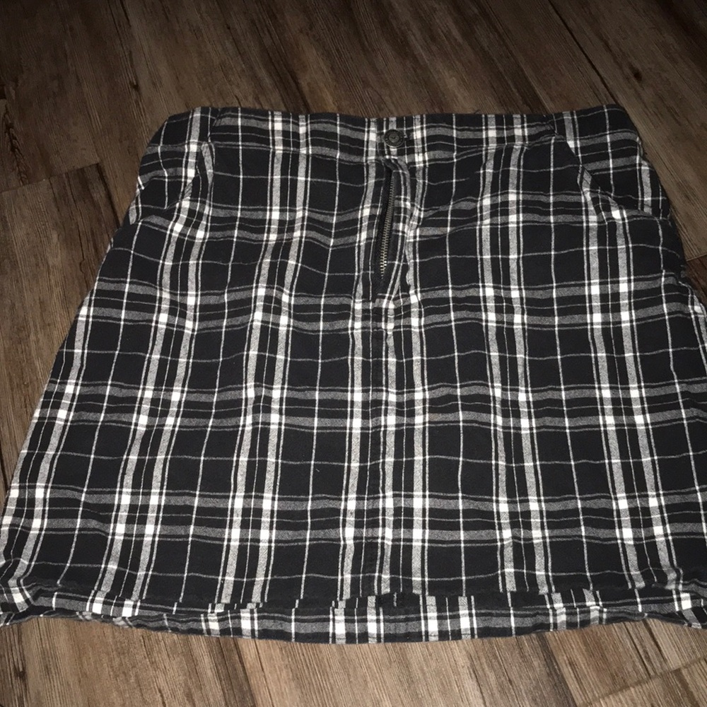 Black plaid skirt